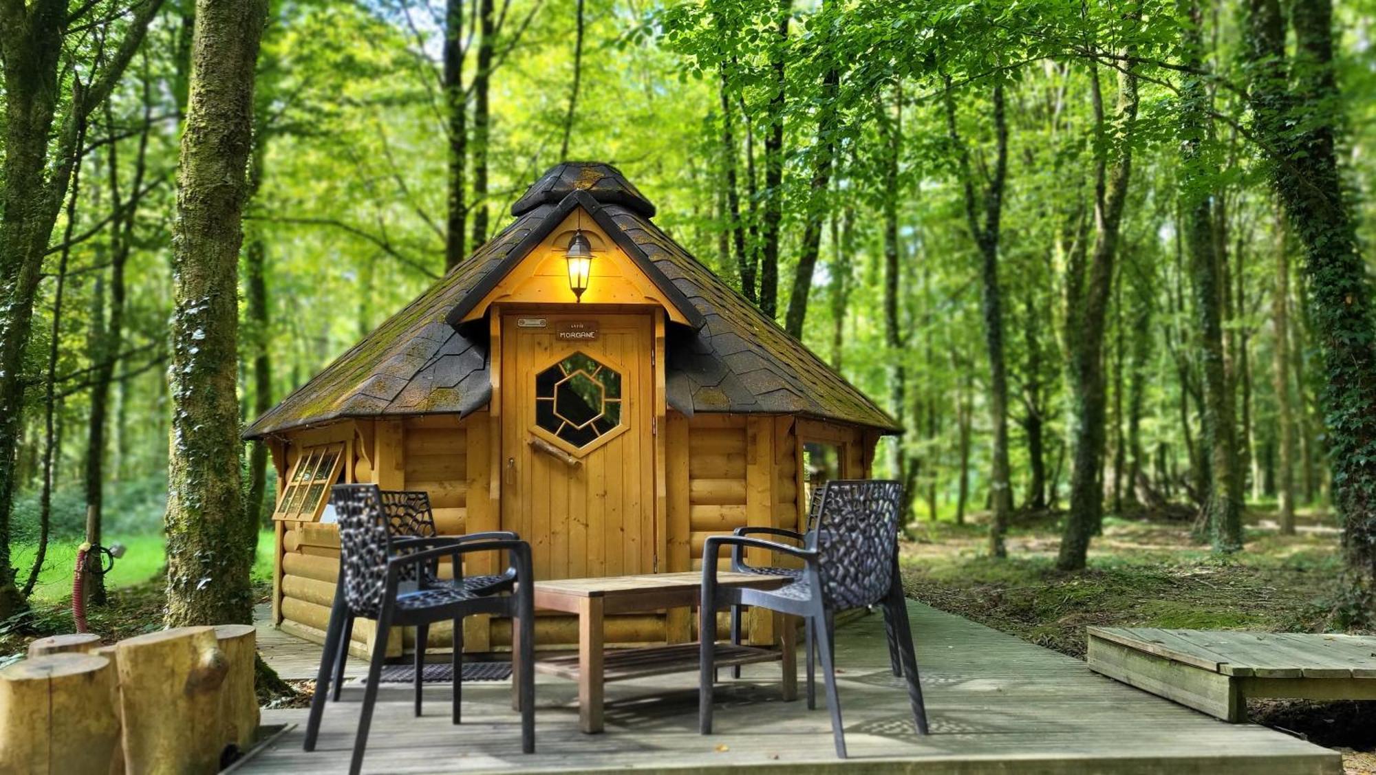 Le Domaine Insolite De Broceliande Paimpont Exterior foto