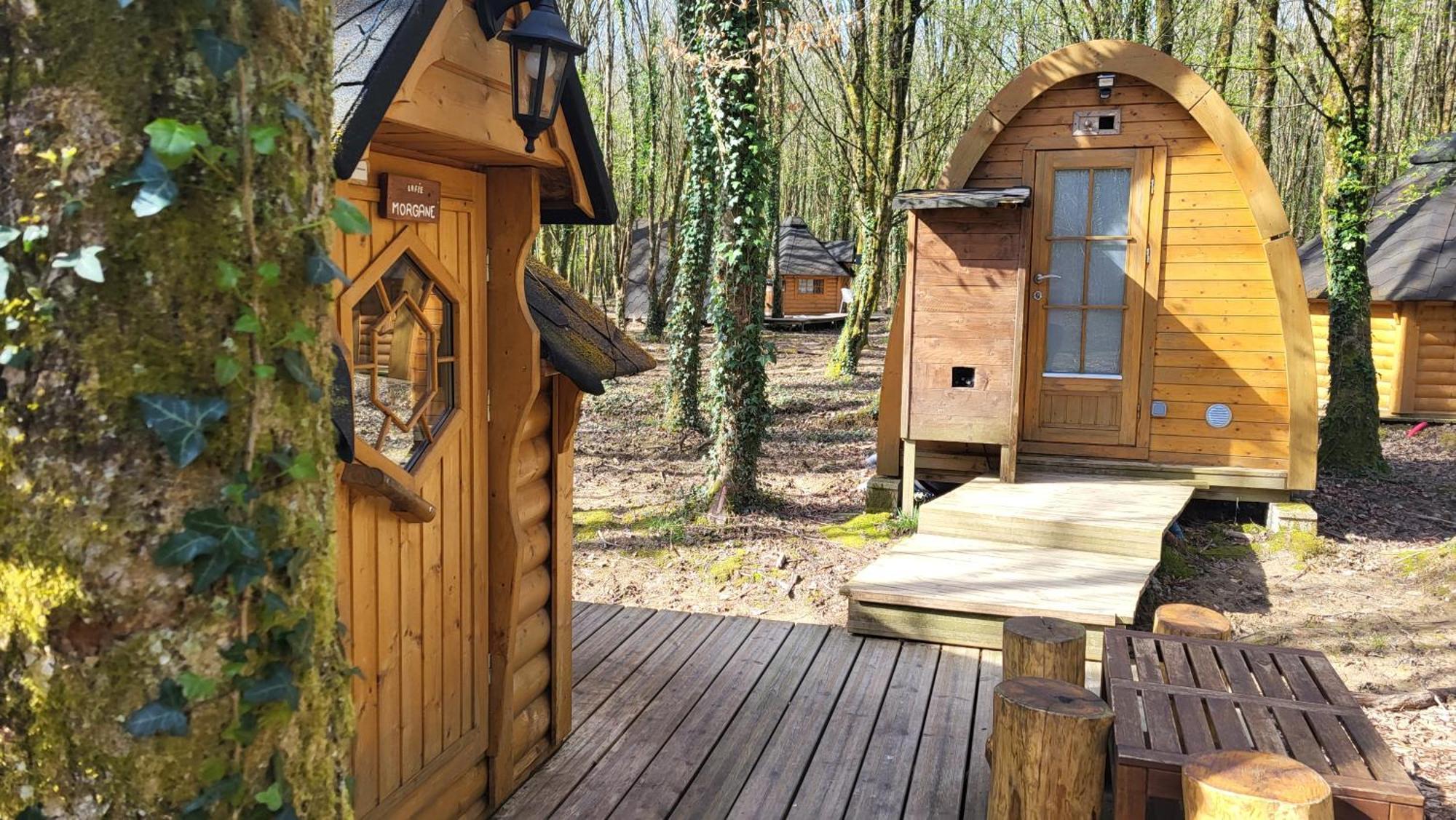 Le Domaine Insolite De Broceliande Paimpont Exterior foto
